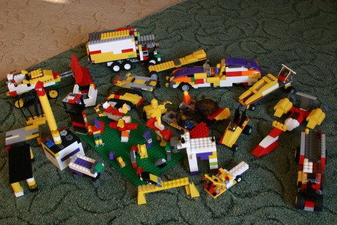 булдозер, Ситроен CX, камиони, коли, печка, птички, катери.. | bulldozer, Citroen CX, trucks, cars, stove, birds, boats..